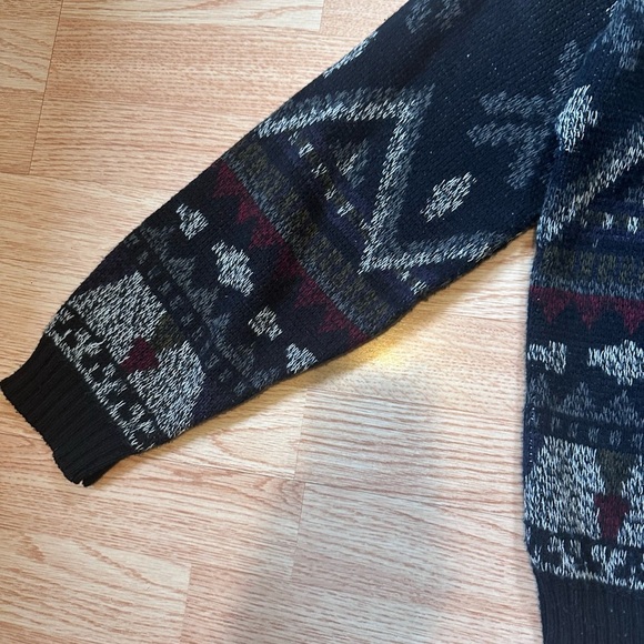 Expressions Black and Gray Crewneck Sweater with Nordic Patterns Size Large - Picture 4 of 8